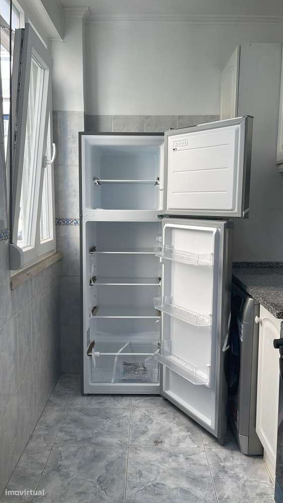 T1 cozinha equipada, Metro Odivelas a 300metros - Grande imagem: 3/43