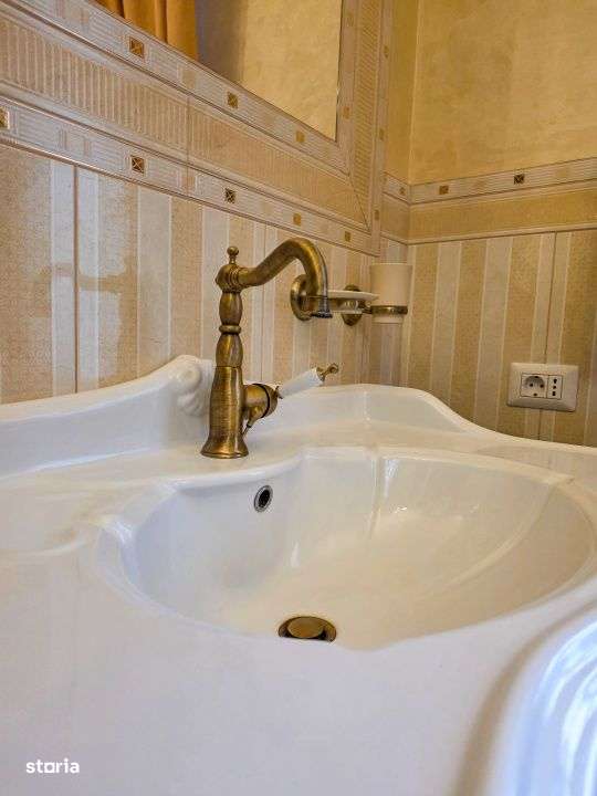 Domeniu fabulos zona Varatec-11