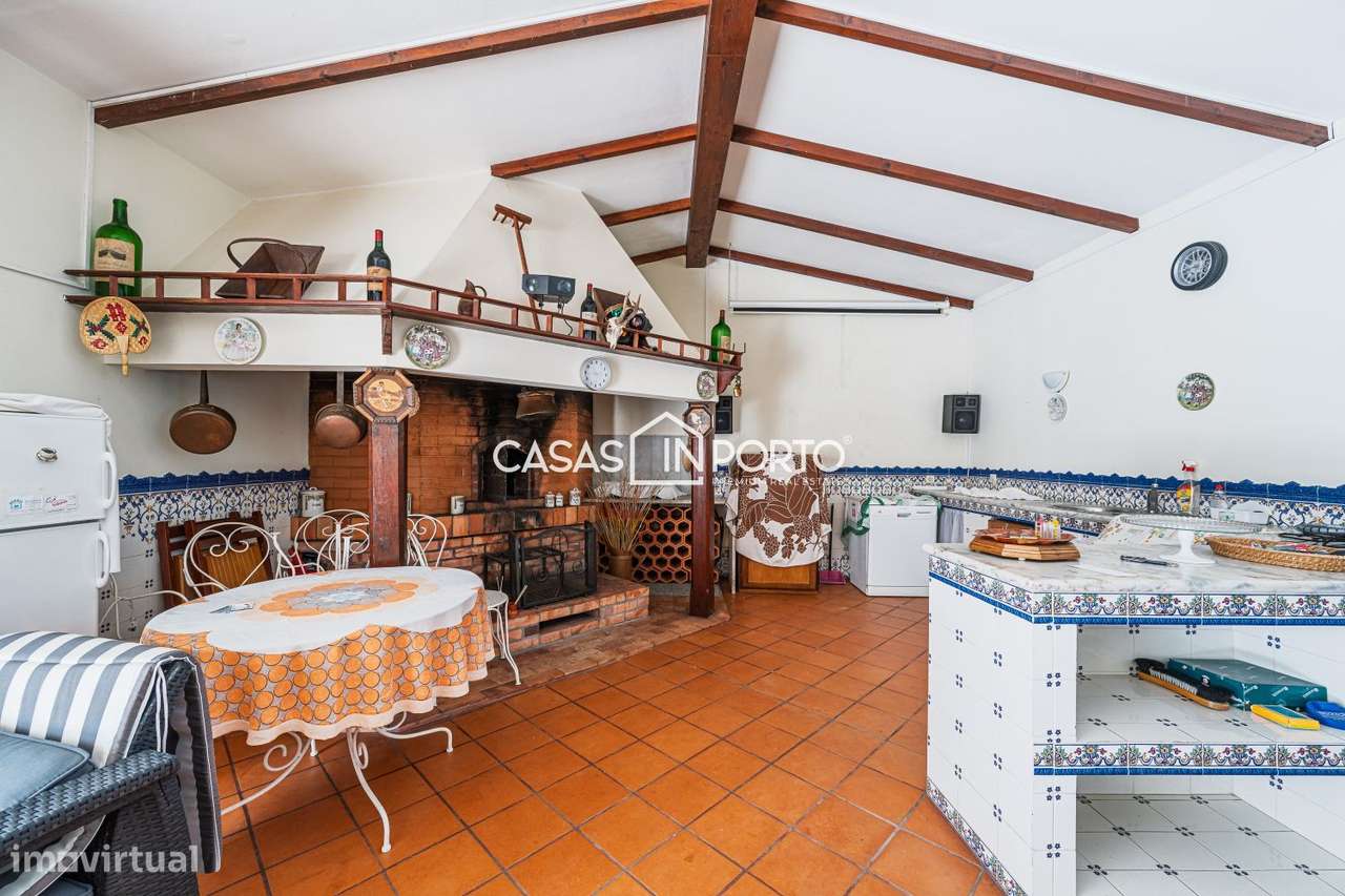 Moradia V5 - Estilo Americano com Piscina e Campo de Ténis – Entre-20