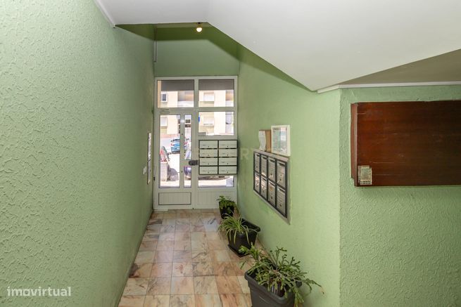 Apartamento T2 no Feijó totalmente remodelado-18