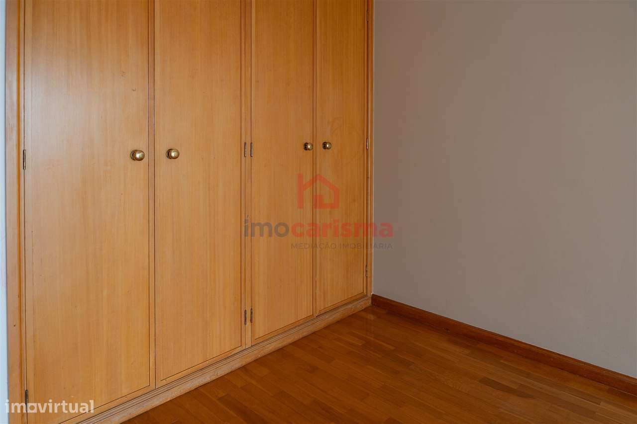 Apartamento T3+1 Duplex na 1.º Linha em Frente à Praia em Aver-o-Mar-15