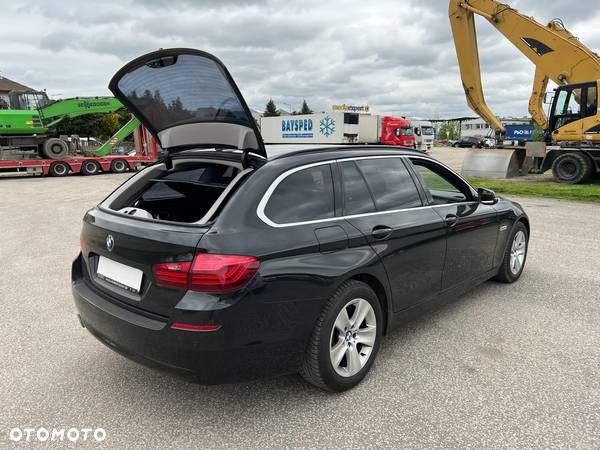 BMW Seria 5 520d Touring Luxury Line - 33