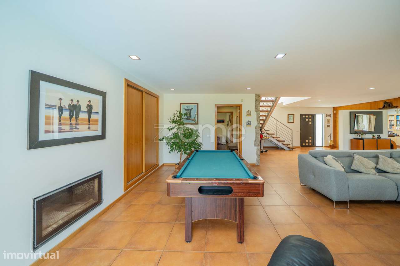 Moradia T5 + 1 com Piscina em Espinho, Braga-29