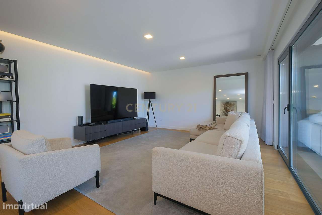 Apartamento T3 de Excelência em Porto Salvo, Oeiras-11