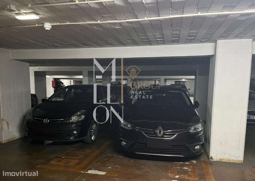 Estacionamentos à Venda – Edifício Elias Garcia, Centro do Funchal