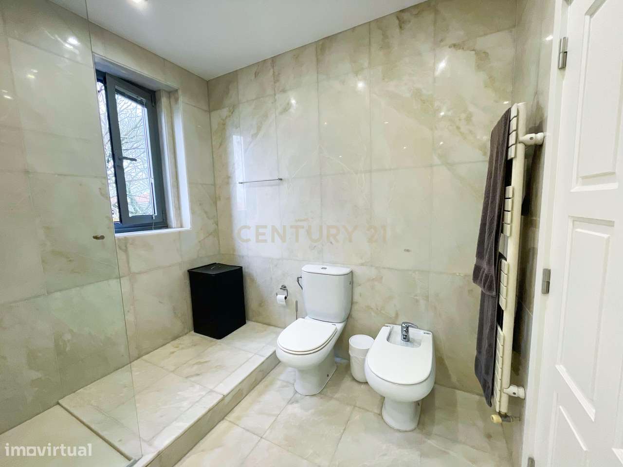 Moradia T3+1 no Bairro Marechal Gomes da Costa | 3 Frentes | Design e-17