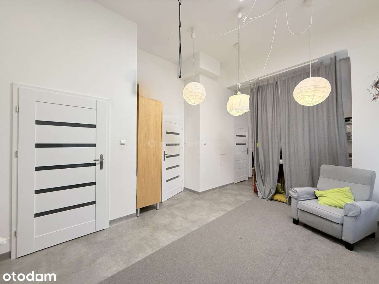 Przestronny lokal z witrynami, 5 min Metro Kabaty-4