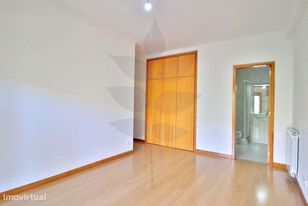 Arrenda-se Apartamento T3 - S. Vitor - Entrada a 01 de Junho de 2026 - Grande imagem: 4/25