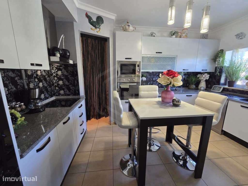 Moradia T2 em banda, com garagem em box, Albufeira, Algarve - Grande imagem: 4/48