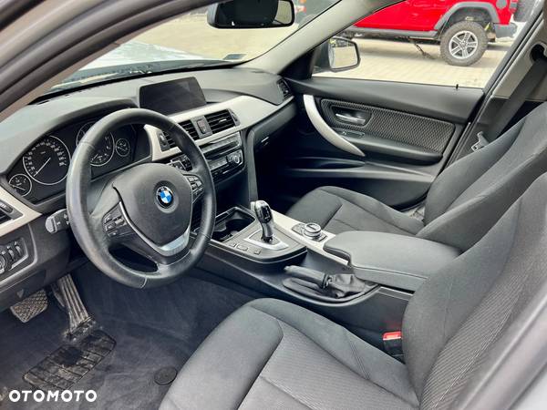 BMW Seria 3 318d - 13