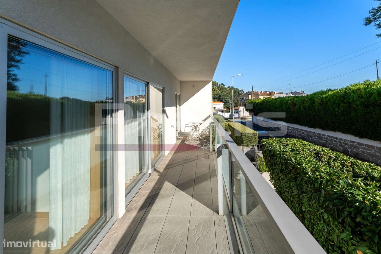 Moradia T5, com jardim e garagem para 4 carros, em Vila Nova de Gaia-25