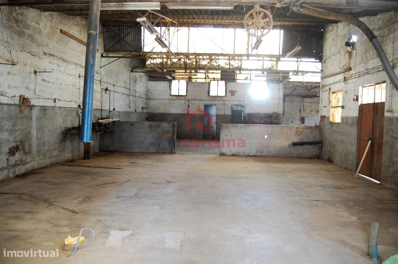 Armazém para Restauro em Penamaior, Paços de Ferreira - Grande imagem: 5/26