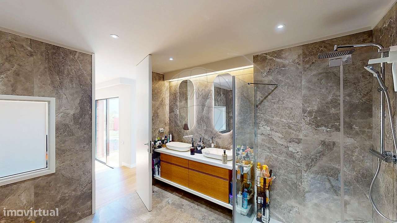 Moradia T4 para venda-31