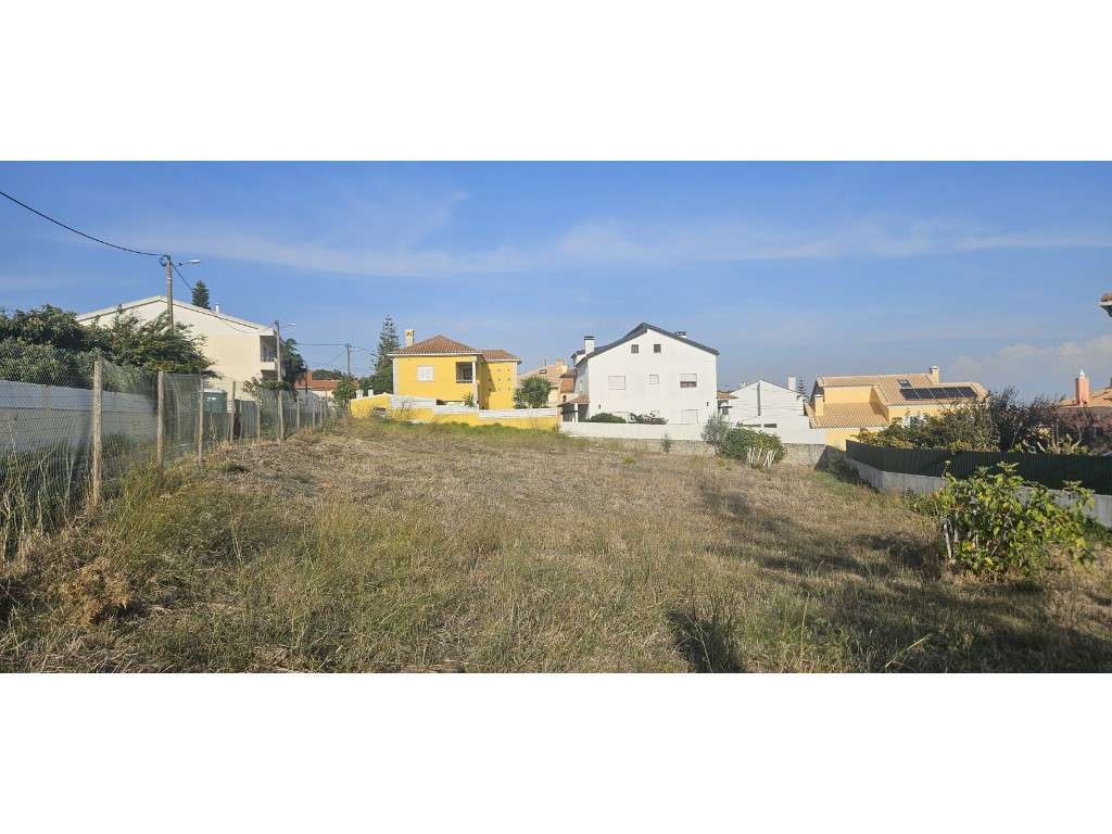 Terreno urbano para construção com 1220m2 - Famões, Odivelas-11