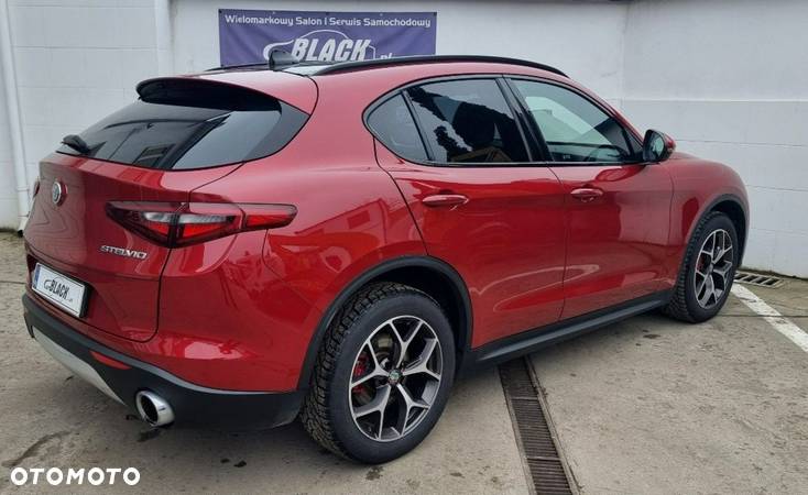 Alfa Romeo Stelvio - 28