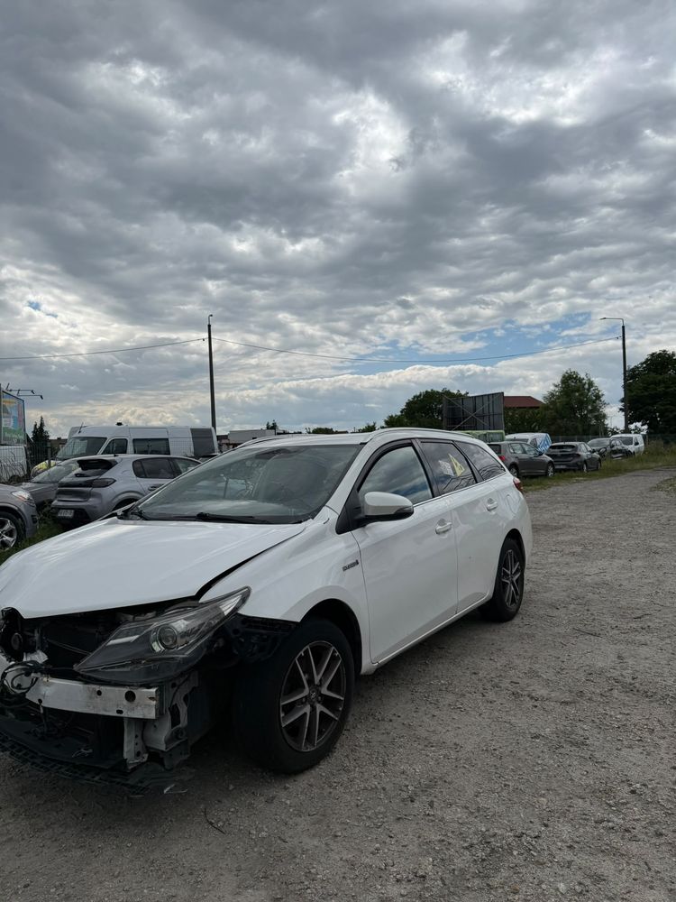 Toyota Auris II (2012-) 2015