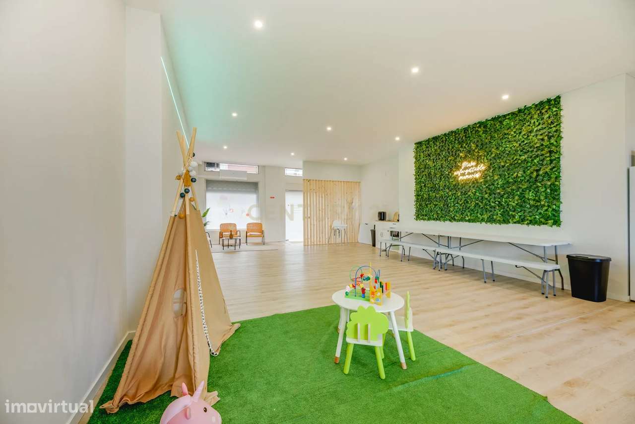 Oportunidade única para adquirir uma loja totalmente remodelada em Lis-9