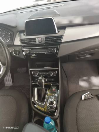 BMW 218 Active Tourer i Advantage Auto - 8