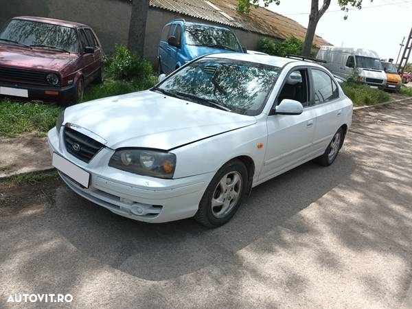 Dezmembrari  Hyundai ELANTRA (XD)  2000  > 2006 2.0 CRDi Motorina - 1