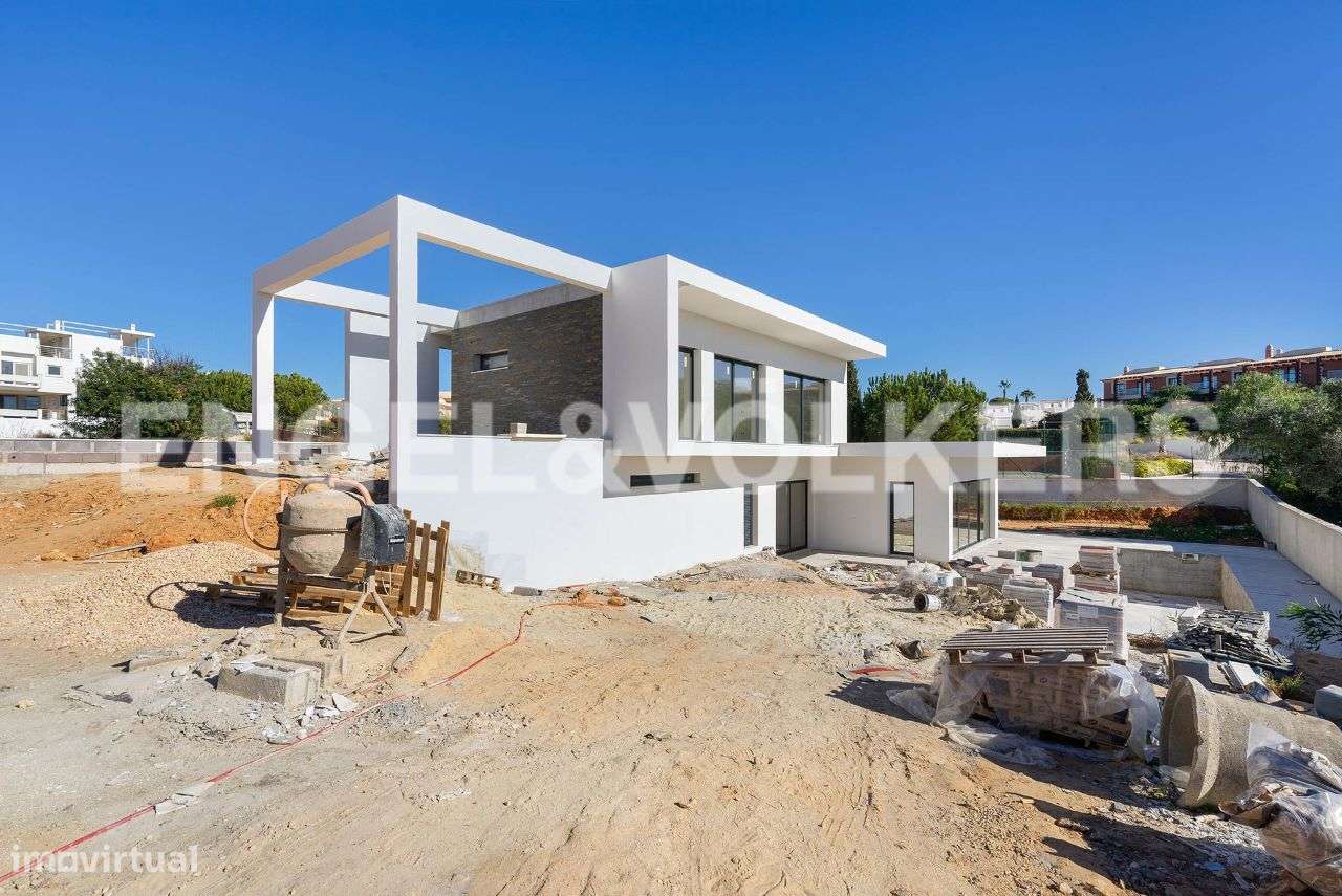 Moradia Contemporânea no Carvoeiro - Grande imagem: 3/8