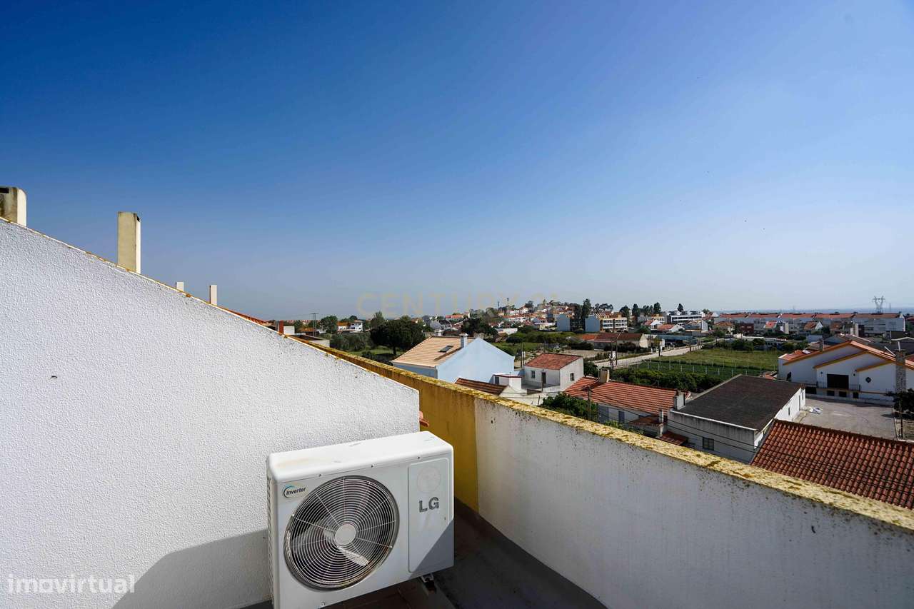 Apartamento T3 Excelentes áreas-35