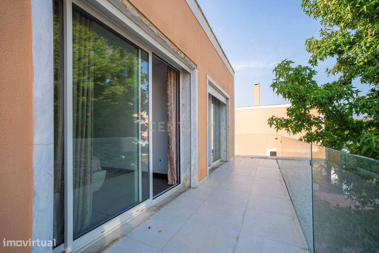Moradia T4 com Piscina Privativa | Bicesse, Cascais-44
