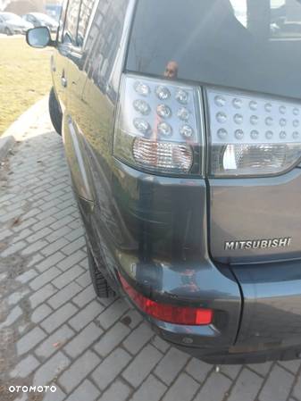 Mitsubishi Outlander - 5