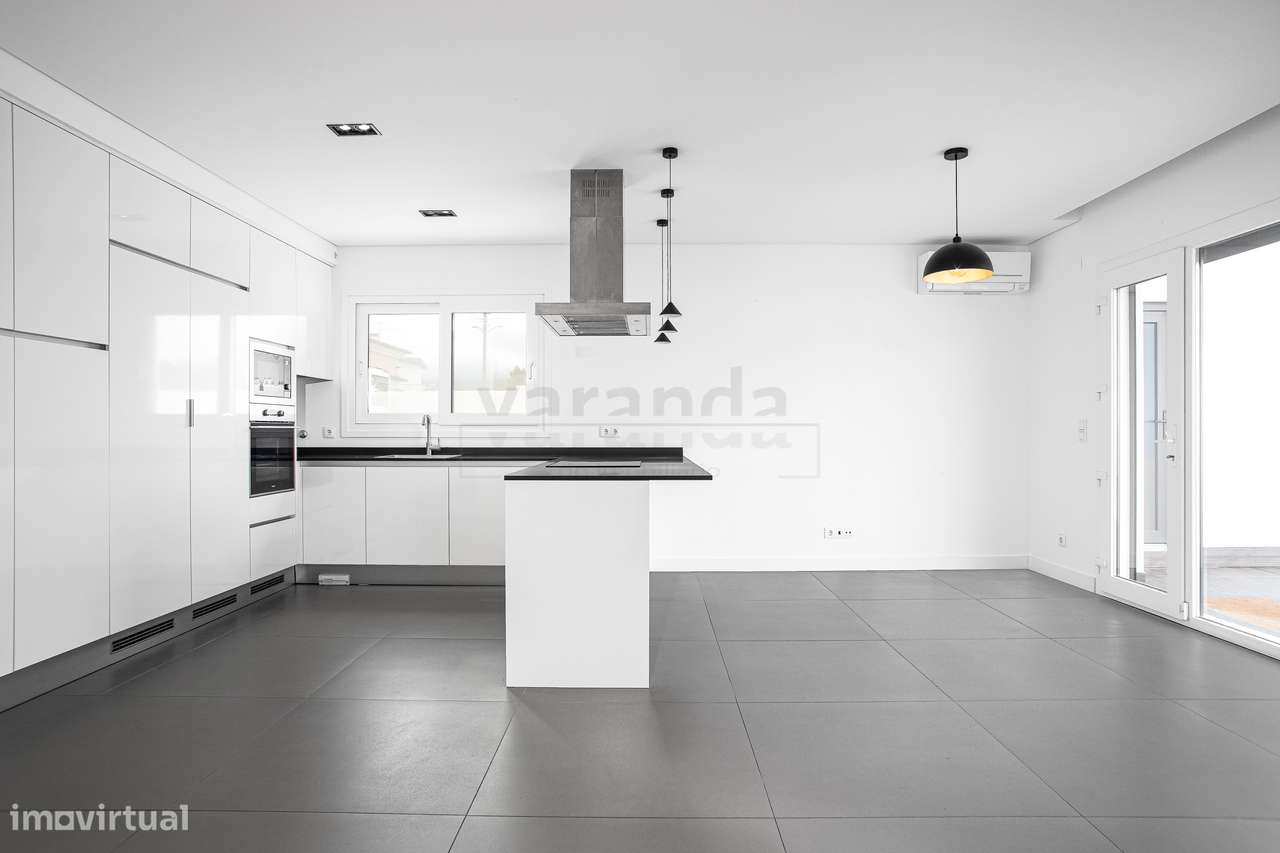 Moradia T4 Térrea, com piscina – Vila Nogueira de Azeitão-9
