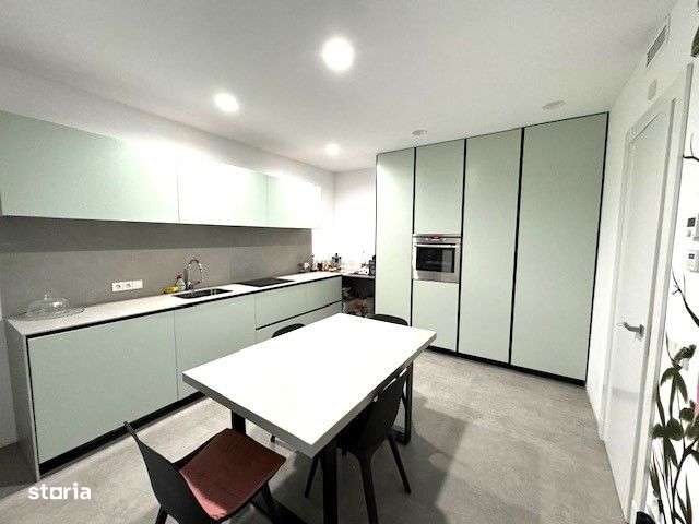 Vila+Spatiu COMERCIAL in Centrul orasului - Imagine principală: 5/20