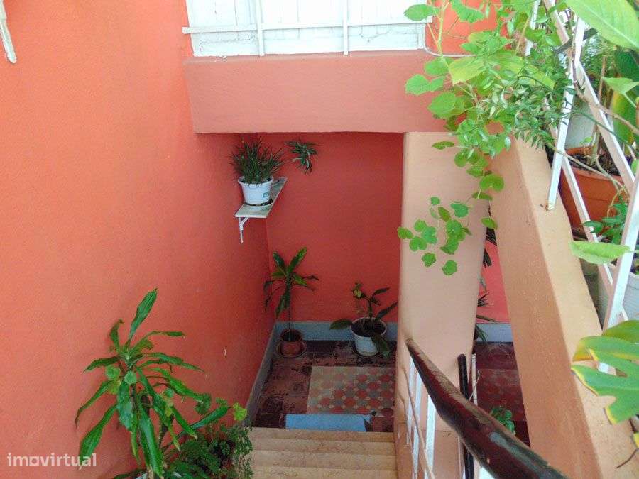 Prédio estação CP Mem Martins-22