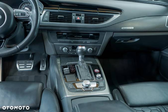 Audi RS7 4.0 TFSI Quattro Tiptronic - 29