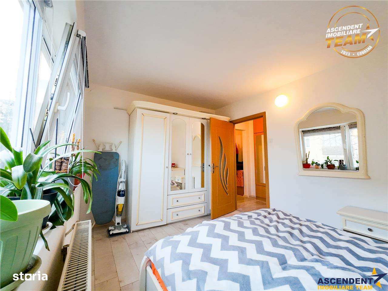 LIVE! Camin decomandat,4 camere,2 bai, conditii apreciabile,Ciucului,S - Imagine principală: 4/20