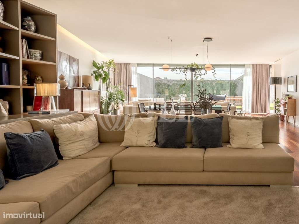 Moradia T5 em banda com piscina no Pinheiro Manso, Porto - Grande imagem: 5/36