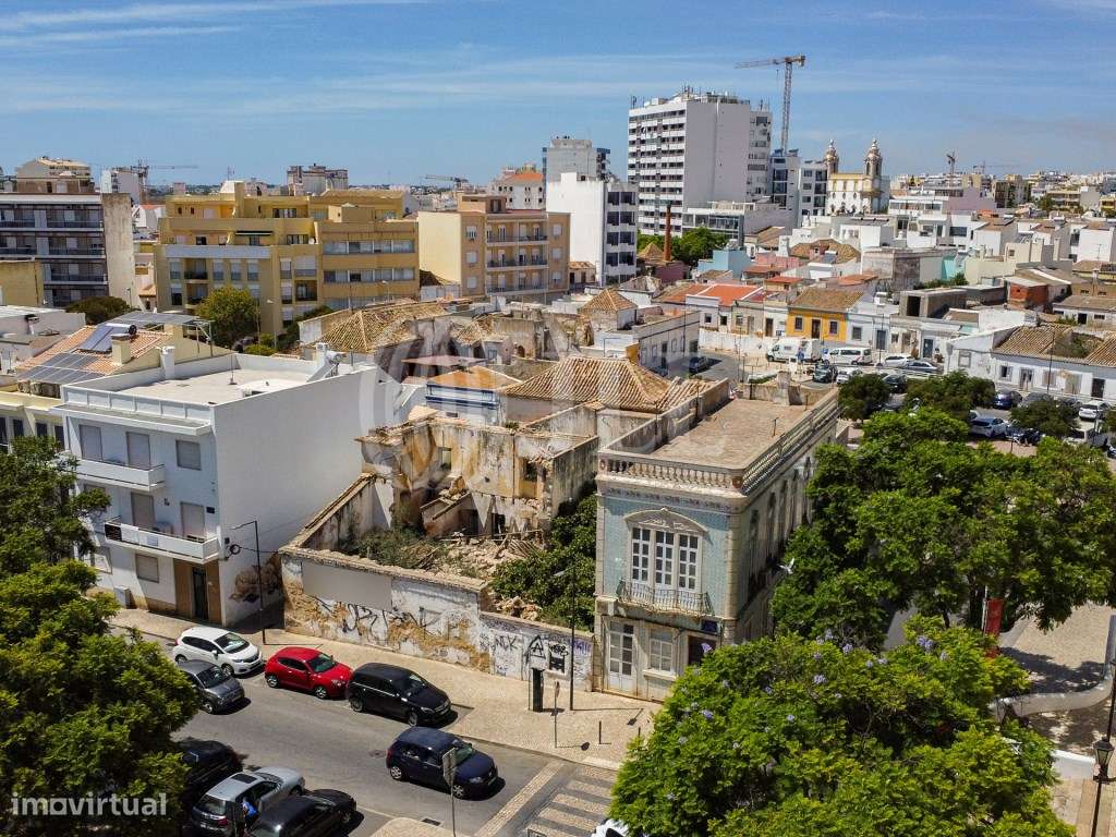 Prédios para obras no centro histórico de Faro, Algarve - Grande imagem: 2/21