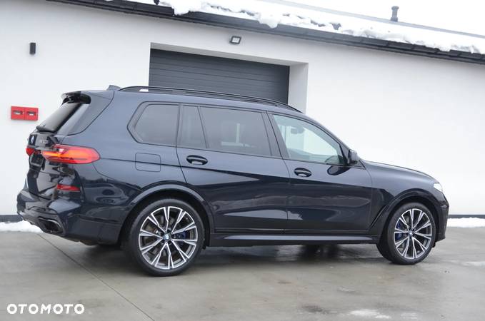 BMW X7 M50i sport - 25