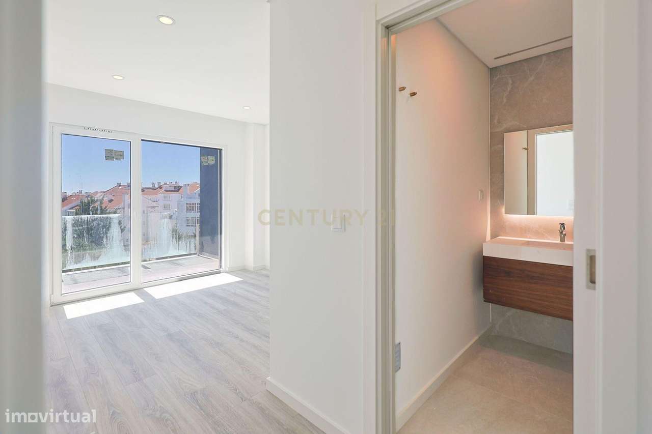 Prédio Charneca Caparica - Frações T1 e T2-5