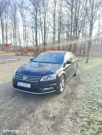 Volkswagen Passat 2.0 TDI Highline R-Style DSG - 13