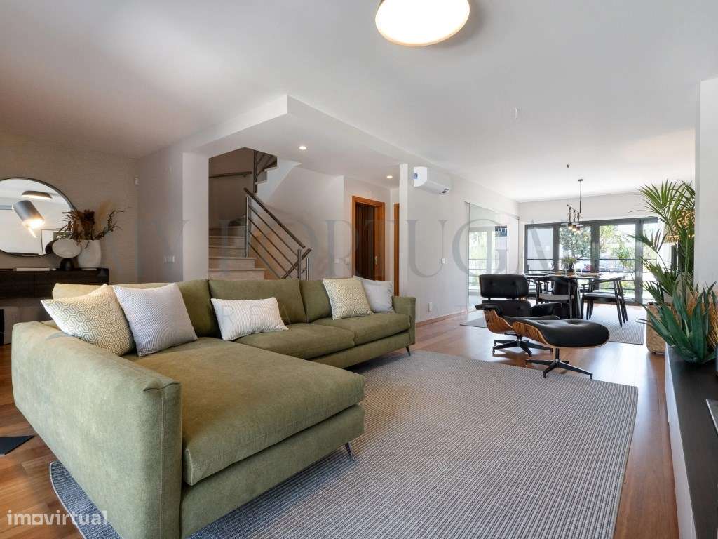 Elegância e Modernidade: Moradia T4 de Luxo com Rooftop em Alcochete - Grande imagem: 3/47