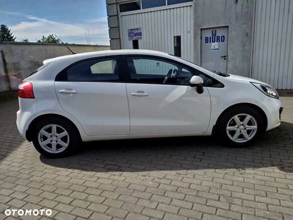 Kia Rio 1.4 ISG Dream Team Edition - 9