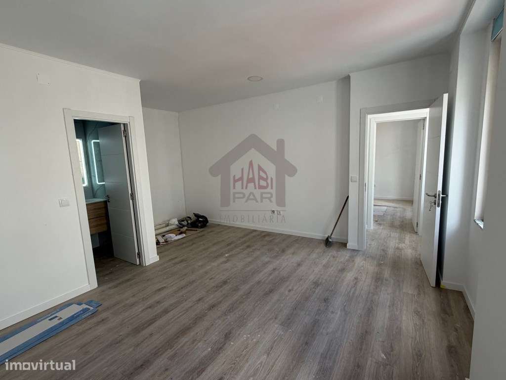 Excelente Moradia Renovada Centro Histórico de Salvaterra de Magos-29