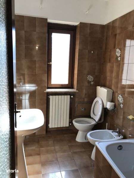 De vanzare apartament - Imagine principală: 5/8