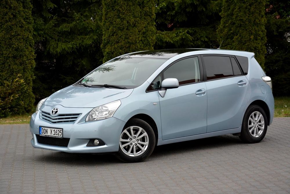 Toyota Verso 2.0 D-4D Premium 2010