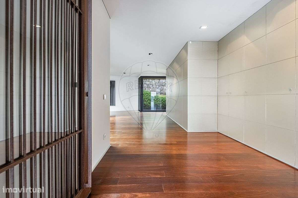 Moradia T5 para venda-27