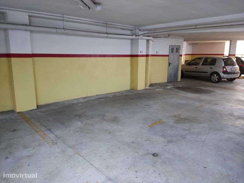 Garagem H J João - Porto - Grande imagem: 4/5