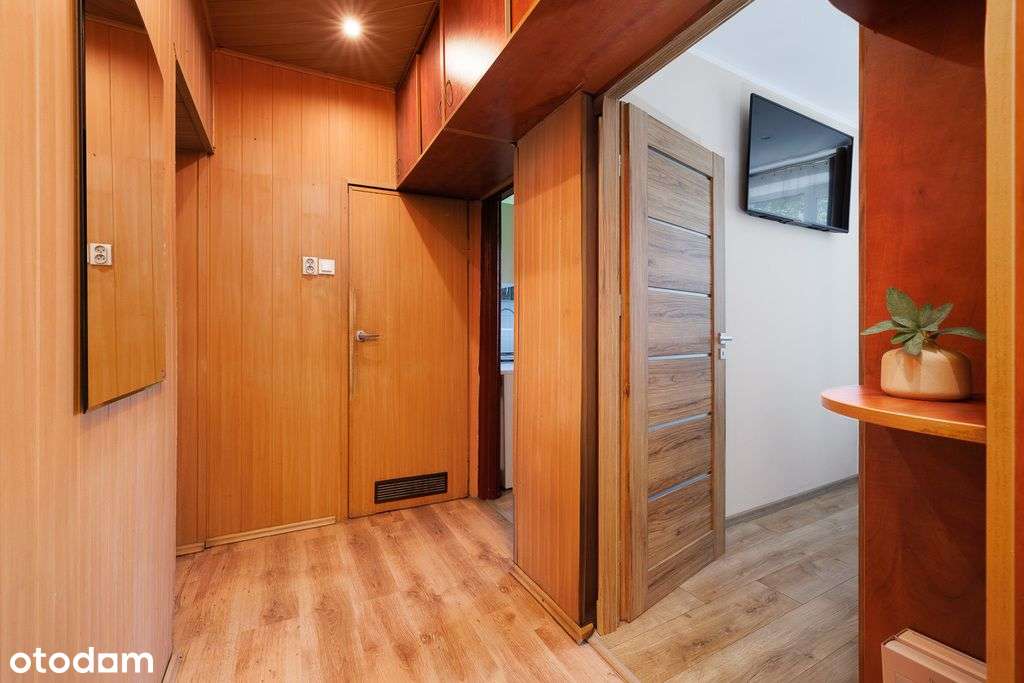 Z osobną kuchnią na zielonym osiedlu (do remontu)-8