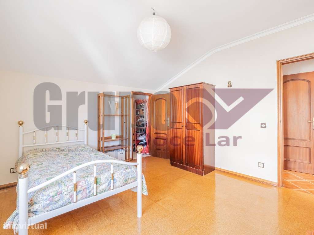 Moradia Isolada T5 com Garagem e anexo em Quinta do Conde-37