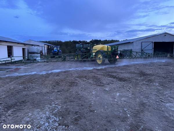 John Deere opryskiwacz John Deere 740 24 m - 3