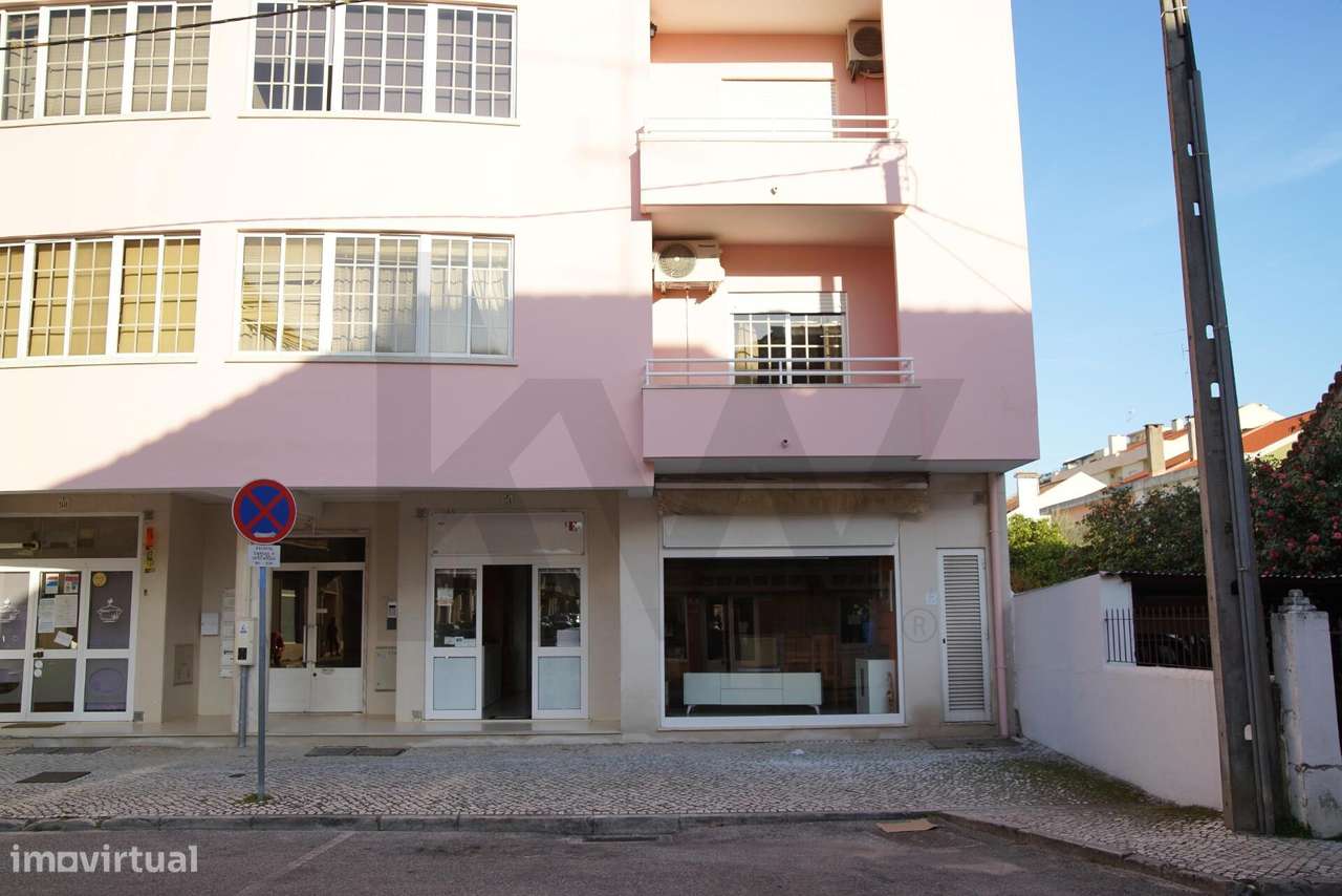 Loja com Garagem Box | Entroncamento – Excelente Oportunidade de Negóc - Grande imagem: 2/14