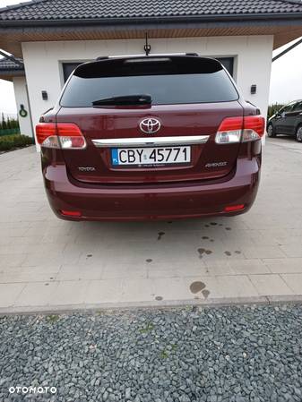 Toyota Avensis 1.8 Premium MS - 6