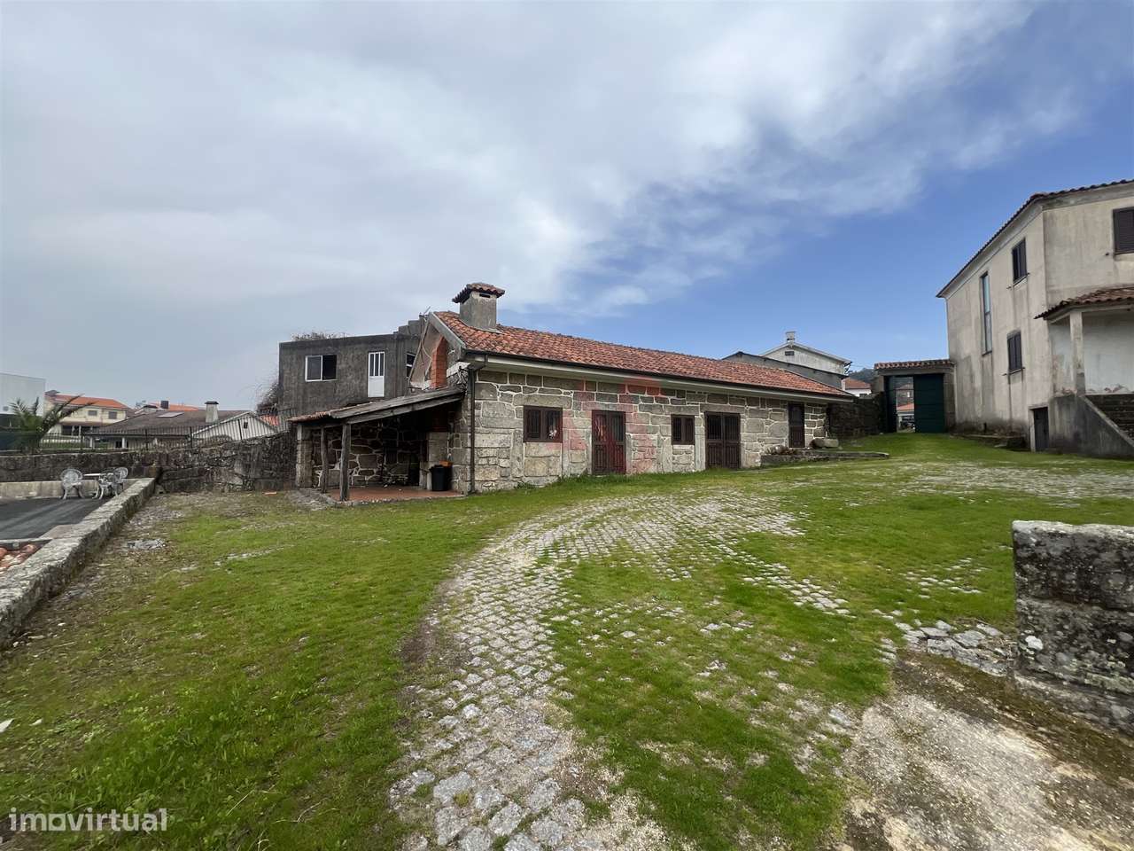 Moradia T4 com Piscina e Terreno de 2.407m² | Raimonda, Paços de Ferre-45